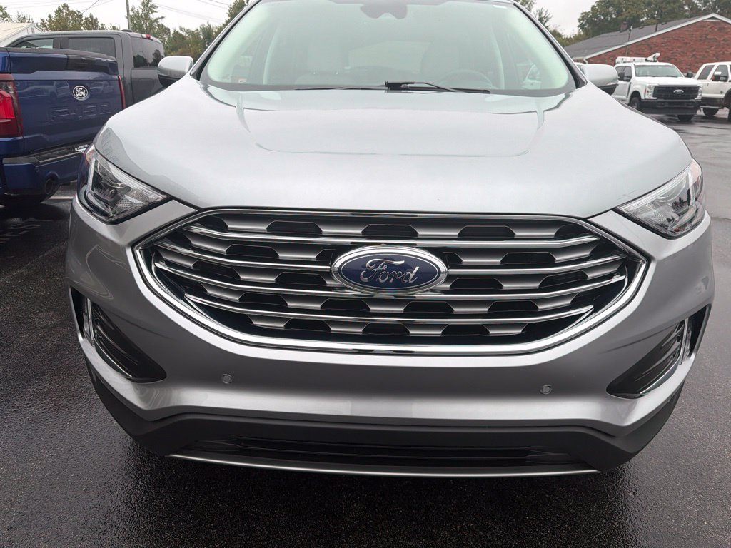 Used 2024 Ford Edge Titanium AWD/4WD image 7