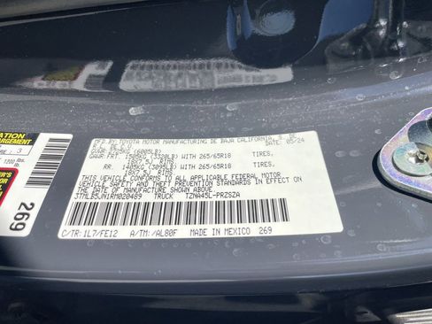 Used 2024 Toyota Tacoma TRD Sport w/ TRD Sport Upgrade Package image 8