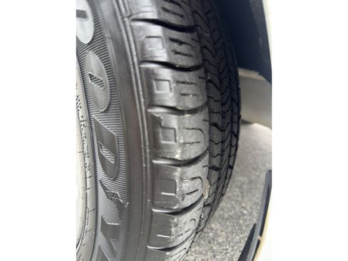 Used 2015 Ford Fiesta SE FWD image 25