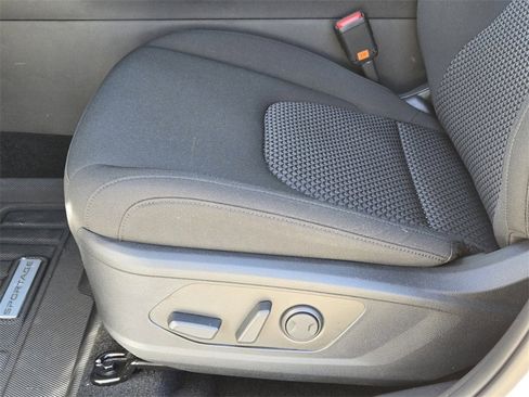 New 2026 Kia Sportage LX w/ LX Convenience Package image 17