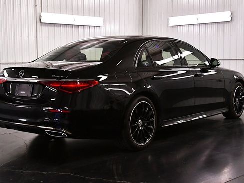 Used 2025 Mercedes-Benz S 580 4MATIC Sedan image 7