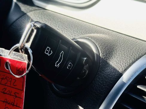 Used 2015 Audi Q7 3.0T S line Prestige w/ 21" S Line Plus Package image 38