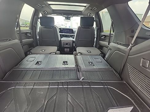 Used 2025 Chevrolet Tahoe Z71 w/ Z71 Off-Road Package image 15