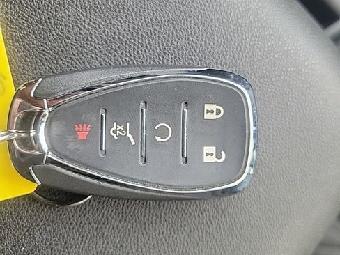 Certified 2020 Chevrolet Equinox LT w/ Driver Convenience Package image 14