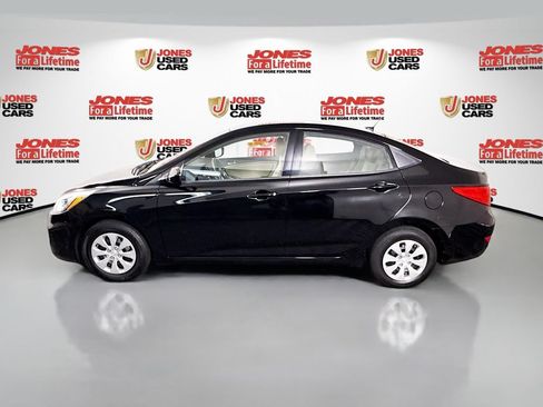Used 2016 Hyundai Accent SE FWD image 12
