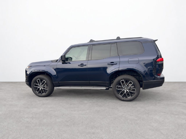 Used 2025 Lexus GX 550 w/ Accessory Package (2T) AWD/4WD image 2