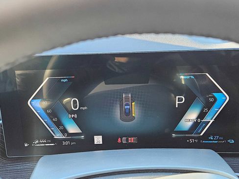 Used 2026 BMW X5 xDrive50e w/ M Sport Package image 27