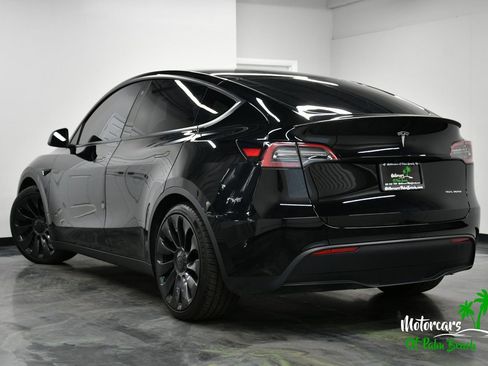Used 2023 Tesla Model Y Performance AWD/4WD image 7