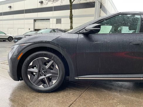 Used 2025 Kia EV6 Light image 7