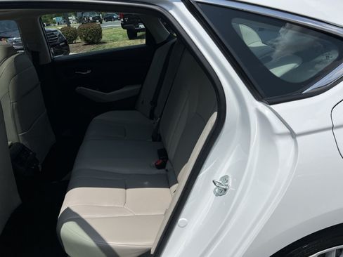 Used 2023 Honda Accord Touring image 24