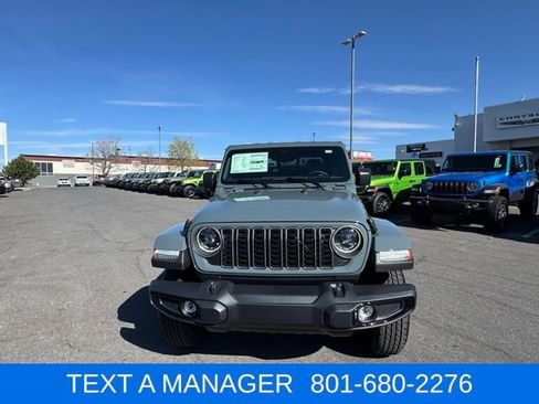 New 2026 Jeep Gladiator Sport AWD/4WD image 13