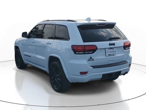 Used 2020 Jeep Grand Cherokee Altitude AWD/4WD image 3