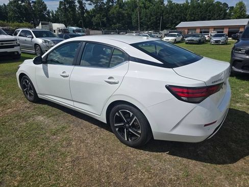Used 2024 Nissan Sentra SV FWD image 5