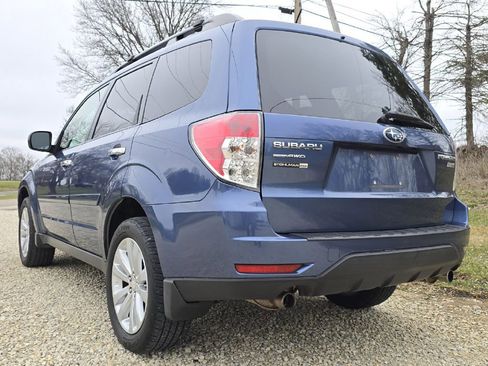 Used 2011 Subaru Forester 2.5X Premium w/ All-Weather Pkg AWD/4WD image 5