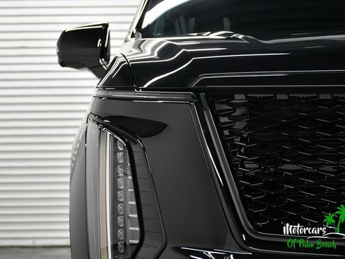 Used 2026 Cadillac Escalade ESV V w/ LPO, ONYX Package AWD/4WD image 25