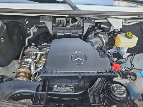Used 2023 Mercedes-Benz Sprinter 2500 image 30