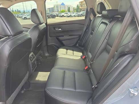 Used 2023 Nissan Rogue SL w/ SL Premium Package AWD/4WD image 16