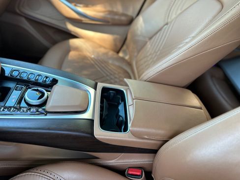 Used 2021 Aston Martin DBX image 38