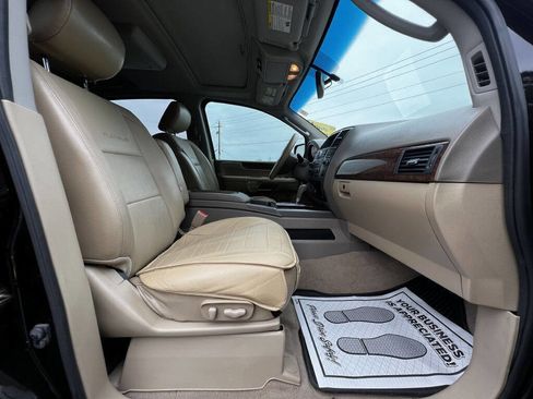 Used 2011 Nissan Armada Platinum image 24