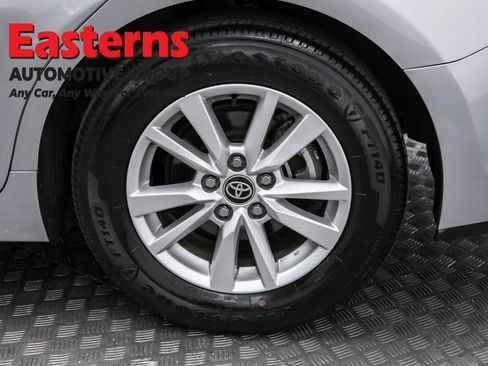 Used 2025 Toyota Camry LE image 34