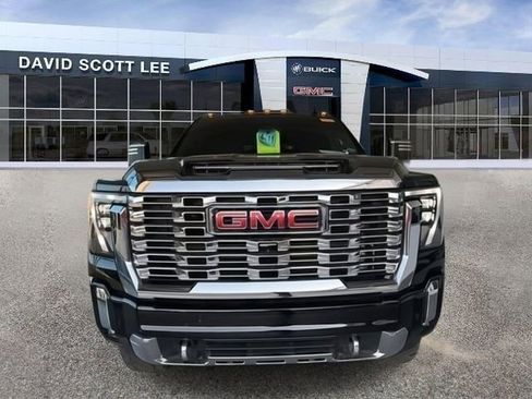 Used 2024 GMC Sierra 2500 Denali w/ Denali Reserve Package image 2