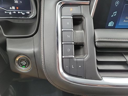 Used 2023 Chevrolet Tahoe High Country AWD/4WD image 40