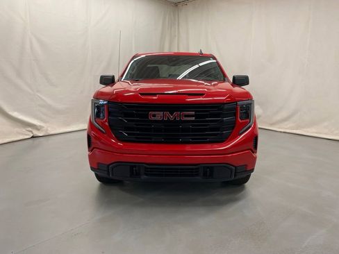 Used 2024 GMC Sierra 1500 Pro w/ Graphite Edition AWD/4WD image 3