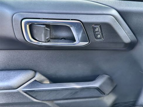 New 2025 Ford Bronco Badlands image 16