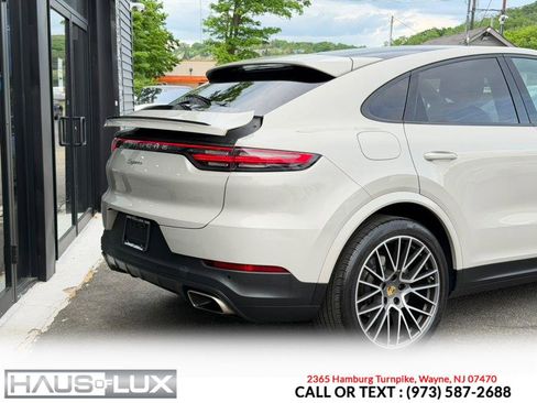 Used 2021 Porsche Cayenne Coupe AWD/4WD image 5