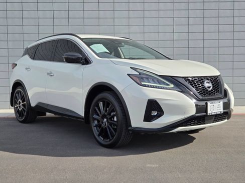 Used 2022 Nissan Murano SV w/ SV Midnight Edition Package FWD image 6