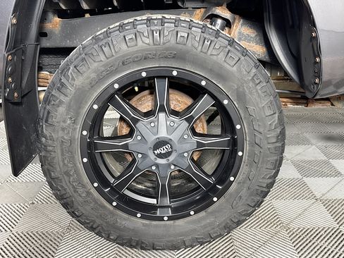 Used 2017 Toyota Tacoma SR AWD/4WD image 27