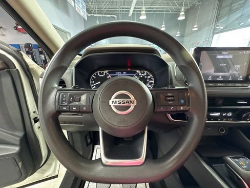 Used 2021 Nissan Rogue SV AWD/4WD image 17