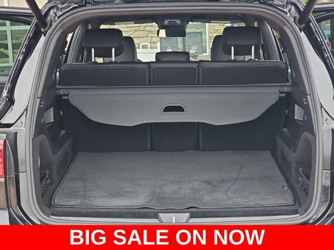 Used 2025 Mercedes-Benz GLB 250 image 12