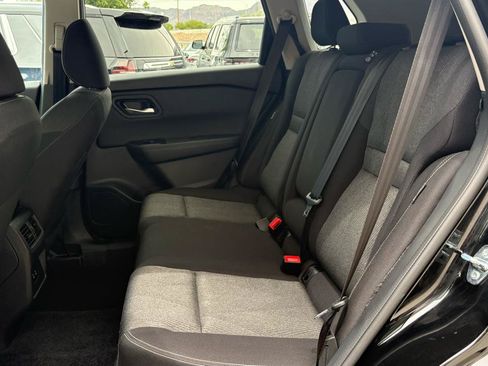 Used 2025 Nissan Rogue SV FWD image 29