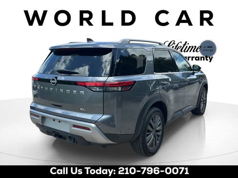 Used 2025 Nissan Pathfinder SL w/ SL Premium Package FWD image 3