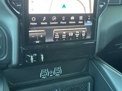 New 2026 RAM 3500 Laramie AWD/4WD image 19
