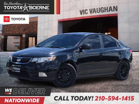 Used 2012 Kia Forte SX FWD image 1