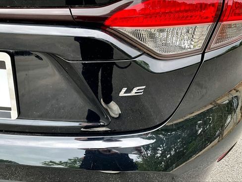 Used 2023 Toyota Corolla LE w/ LE Convenience Package FWD image 10