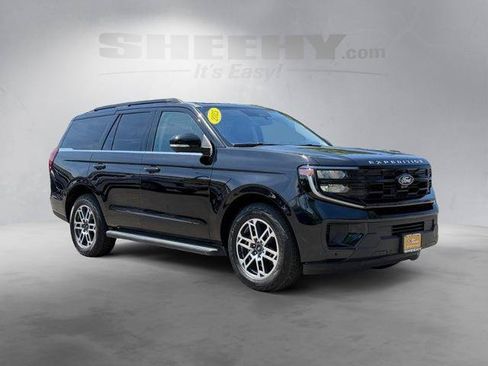 Certified 2025 Ford Expedition Active AWD/4WD image 2