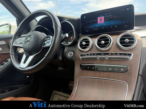 Certified 2021 Mercedes-Benz GLC 300 4MATIC image 32