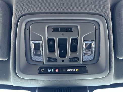 Used 2023 GMC Sierra 1500 SLT w/ SLT Premium Package image 36