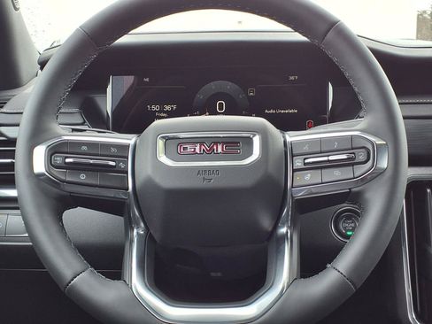 Used 2025 GMC Acadia Elevation w/ Elevation Premium Package FWD image 17