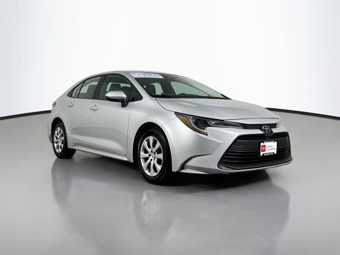 Certified 2024 Toyota Corolla LE FWD image 1