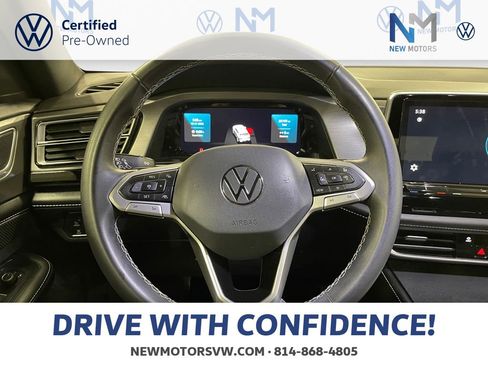 Used 2024 Volkswagen Atlas Cross Sport SE image 12