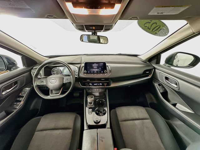 Used 2025 Nissan Rogue SV AWD/4WD image 32