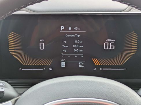 New 2026 Kia Carnival EX FWD image 36