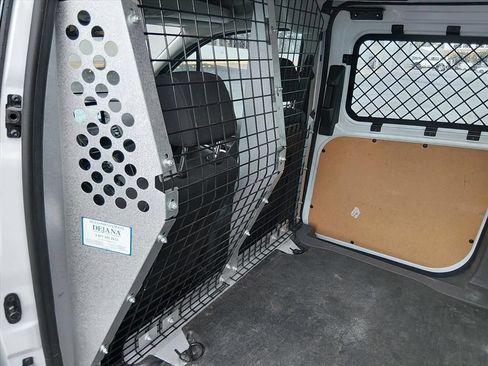 Used 2023 Ford Transit Connect XLT FWD image 15