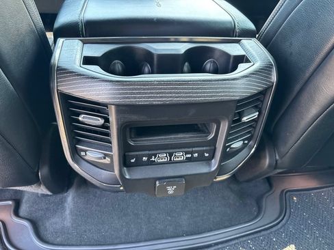 Used 2020 RAM 1500 Limited w/ Black Appearance Package AWD/4WD image 16