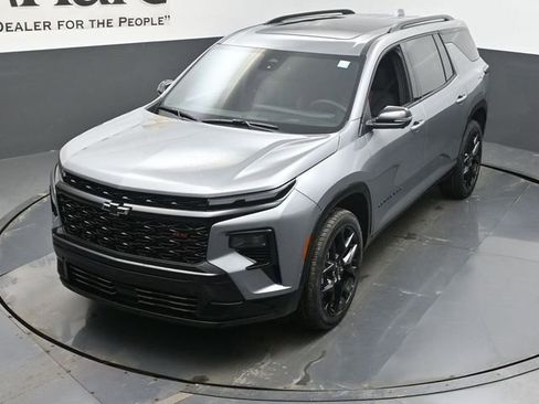 New 2026 Chevrolet Traverse RS w/ LPO, Floor Liner Package image 24