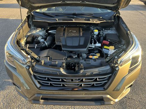 Used 2024 Subaru Forester Limited image 23